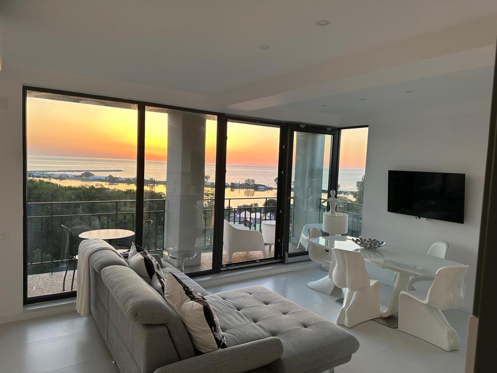 Donna Alba Seaview Penthouse, Casa Ta De Pe Plaja Apartment Neptun Luaran gambar