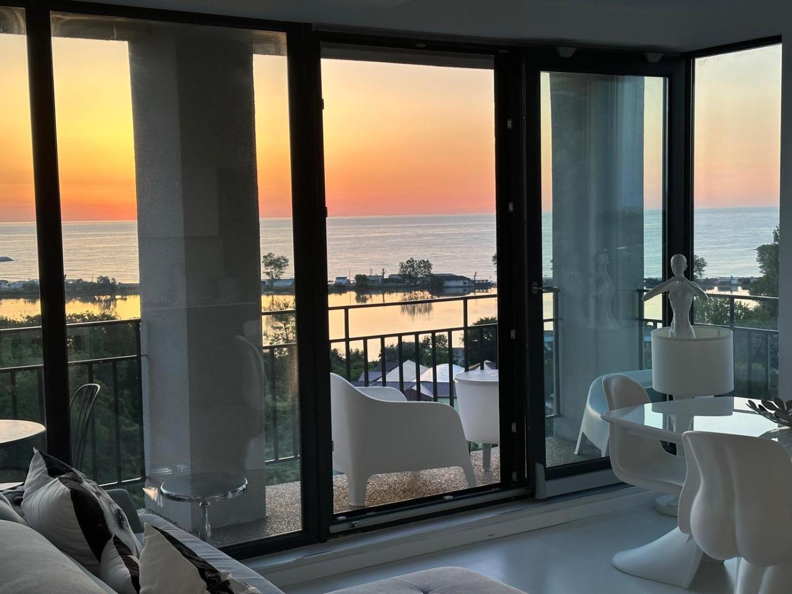 Donna Alba Seaview Penthouse, Casa Ta De Pe Plaja Apartment Neptun Luaran gambar
