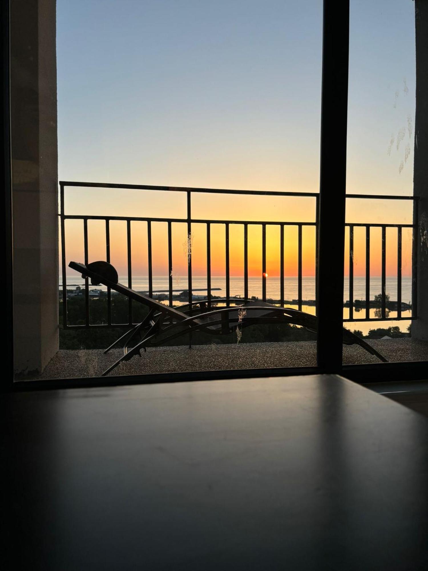Donna Alba Seaview Penthouse, Casa Ta De Pe Plaja Apartment Neptun Luaran gambar