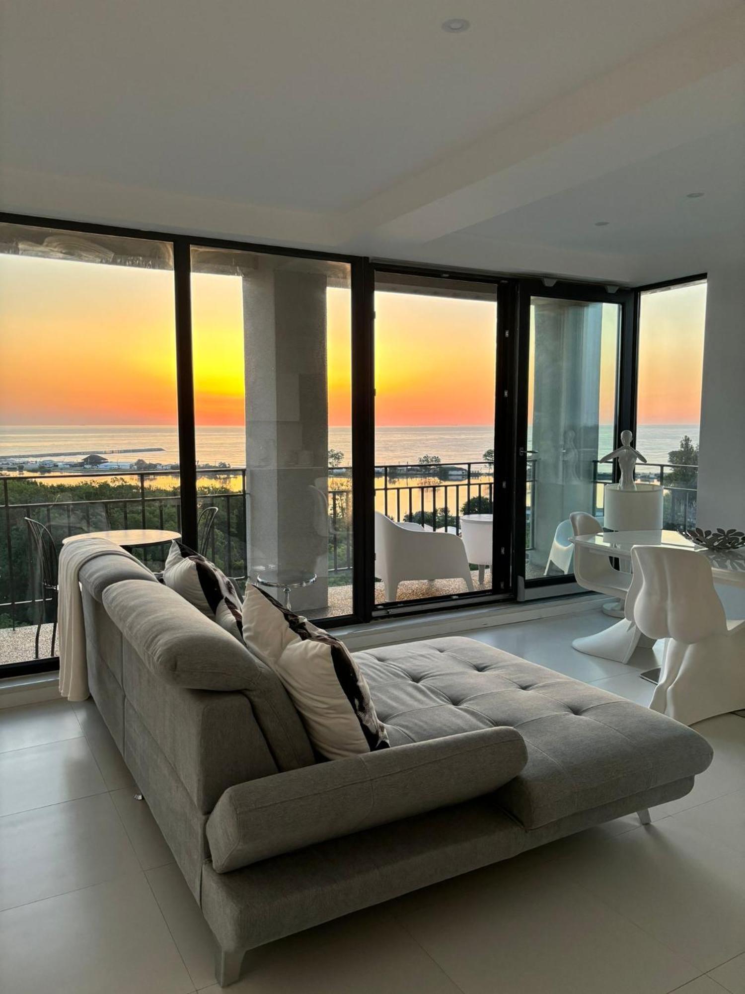 Donna Alba Seaview Penthouse, Casa Ta De Pe Plaja Apartment Neptun Luaran gambar