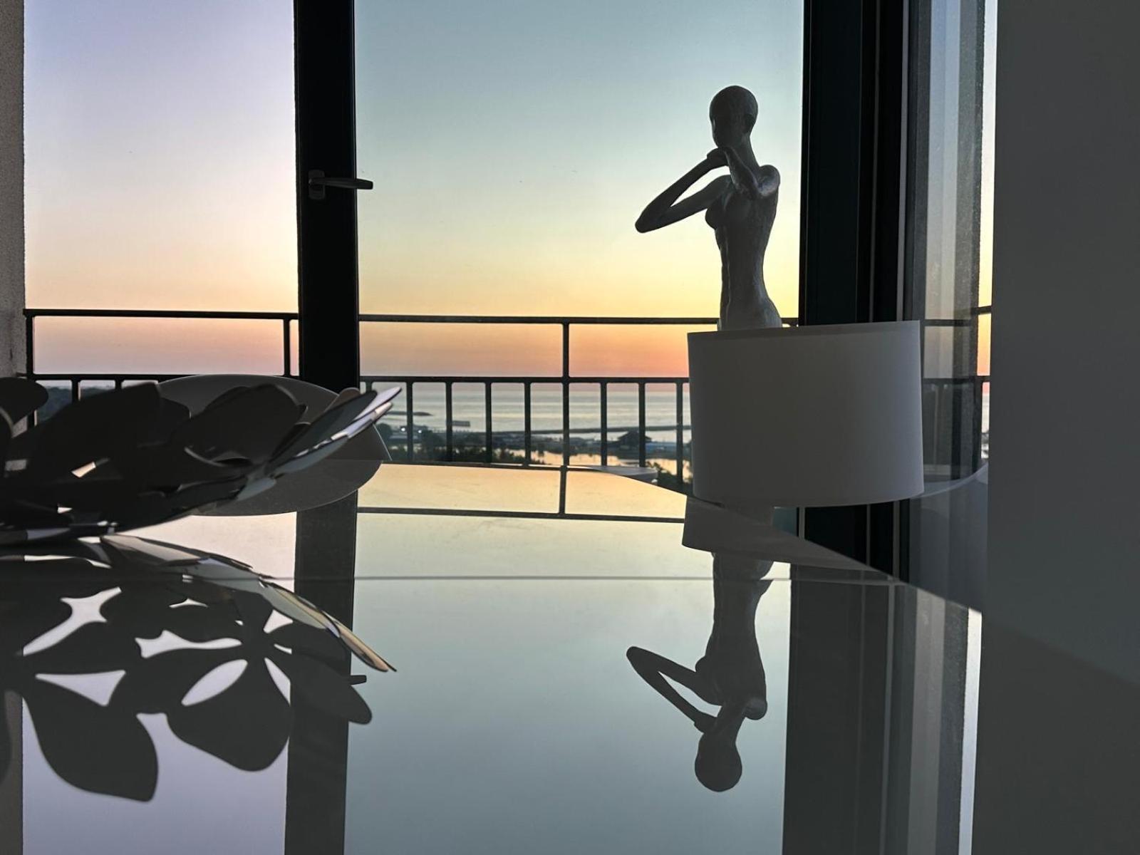 Donna Alba Seaview Penthouse, Casa Ta De Pe Plaja Apartment Neptun Luaran gambar